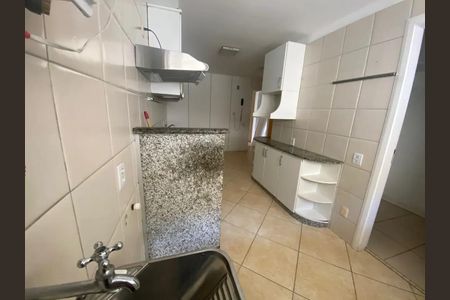 Apartamento para alugar com 127m², 3 quartos e 2 vagas Apartamento para alugar com 127m², 3 quartos e 2 vagasCozinha