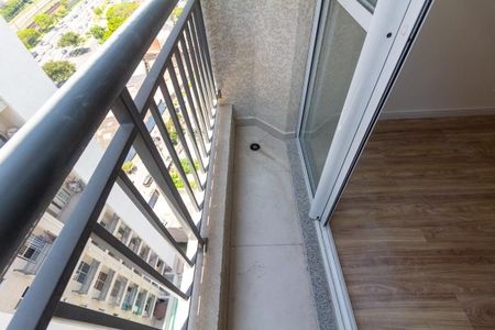 Apartamento para alugar com 36m², 2 quartos e sem vaga Apartamento para alugar com 36m², 2 quartos e sem vagaVaranda