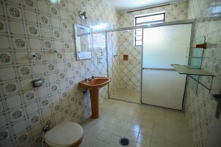 Casa para alugar com 100m², 2 quartos e 1 vaga Casa para alugar com 100m², 2 quartos e 1 vagaBanheiro