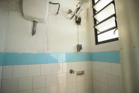 Casa para alugar com 100m², 2 quartos e 1 vaga Casa para alugar com 100m², 2 quartos e 1 vagaBanheiro de Serviço