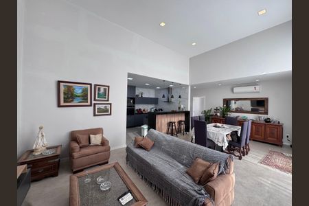 Sala de casa de condomínio à venda com 3 quartos, 240m² em Vargem Pequena, Rio de Janeiro