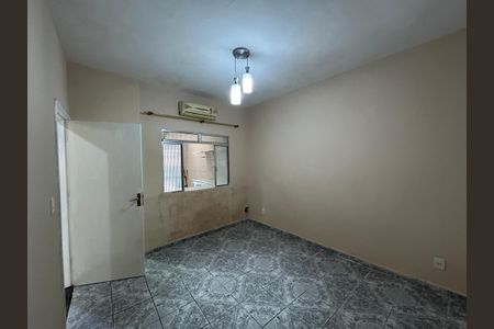 Casa para alugar com 95m², 2 quartos e sem vagaSuíte