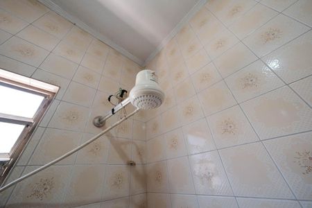 Casa à venda com 140m², 3 quartos e 2 vagasBanheiro