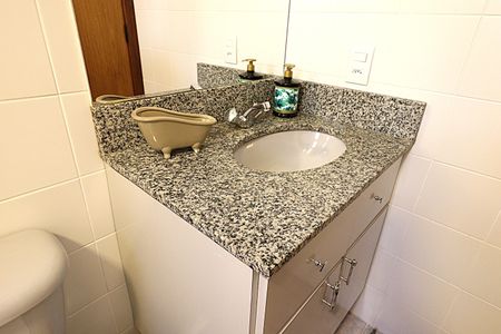 Apartamento à venda com 80m², 2 quartos e 2 vagasBanheiro da Suíte 2