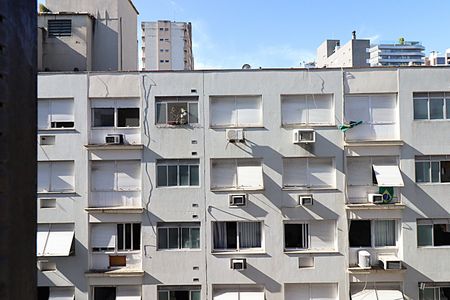 Apartamento à venda com 80m², 2 quartos e 2 vagasVista da Rua