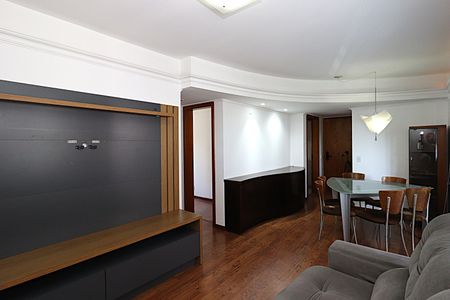 Apartamento à venda com 80m², 2 quartos e 2 vagasSala