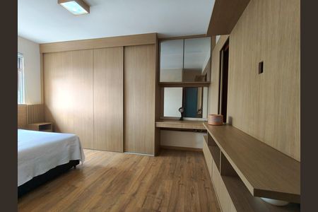 Apartamento para alugar com 131m², 3 quartos e 2 vagasSuíte