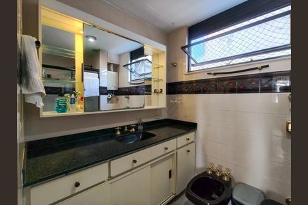 Apartamento para alugar com 131m², 3 quartos e 2 vagasBanheiro da Suíte