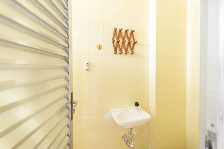 Apartamento para alugar com 135m², 3 quartos e 2 vagasBanheiro de serviço