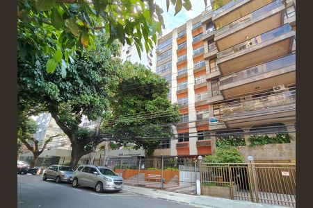 Apartamento para alugar com 131m², 3 quartos e 2 vagasFachada e portaria