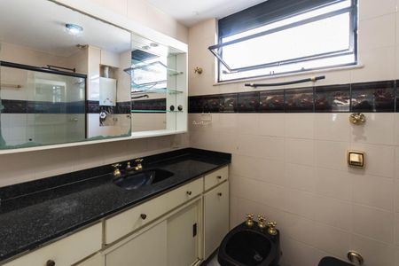 Apartamento para alugar com 135m², 3 quartos e 2 vagasBanheiro da Suíte