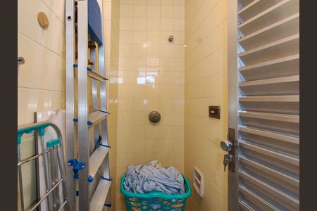 Apartamento para alugar com 131m², 3 quartos e 2 vagasBanheiro de serviço