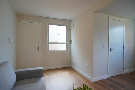 Sala de apartamento à venda com 2 quartos, 37m² em Rubem Berta, Porto Alegre