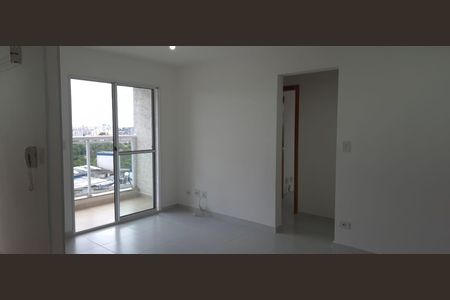 Sala de apartamento para alugar com 3 quartos, 61m² em Jardim Marilu, Cotia