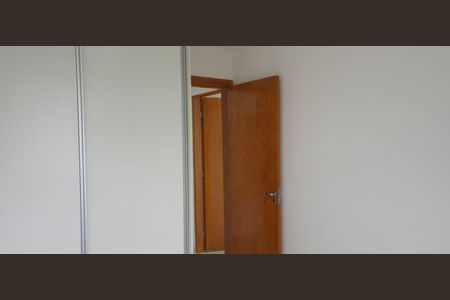 Quarto de apartamento para alugar com 3 quartos, 61m² em Jardim Marilu, Cotia