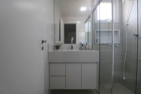 Apartamento para alugar com 72m², 2 quartos e 2 vagas Apartamento para alugar com 72m², 2 quartos e 2 vagasBanheiro Suíte