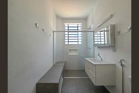 Casa para alugar com 150m², 2 quartos e 1 vaga Casa para alugar com 150m², 2 quartos e 1 vagaBanheiro 2