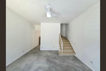 Casa para alugar com 150m², 2 quartos e 1 vaga Casa para alugar com 150m², 2 quartos e 1 vagaSala