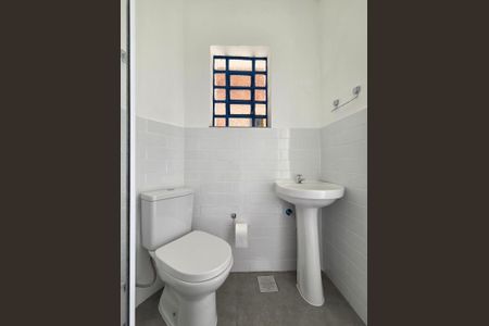 Casa para alugar com 150m², 2 quartos e 1 vaga Casa para alugar com 150m², 2 quartos e 1 vagaBanheiro 1