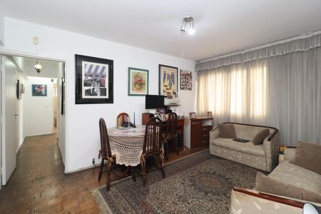 Sala de apartamento à venda com 2 quartos, 67m² em Cerqueira César, São Paulo