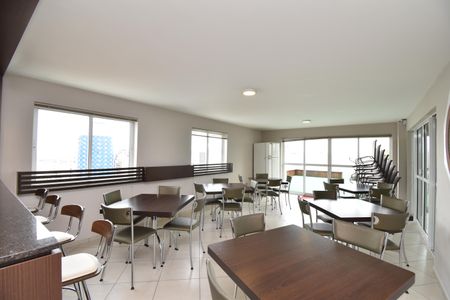 Apartamento para alugar com 70m², 2 quartos e 1 vagaÁrea comum - Salão de festas