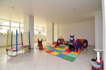 Apartamento para alugar com 70m², 2 quartos e 1 vagaÁrea comum - Playground