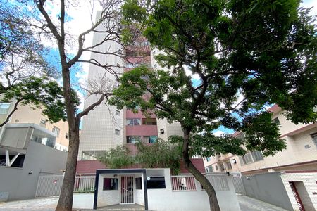 Apartamento para alugar com 80m², 2 quartos e 1 vagaFachada