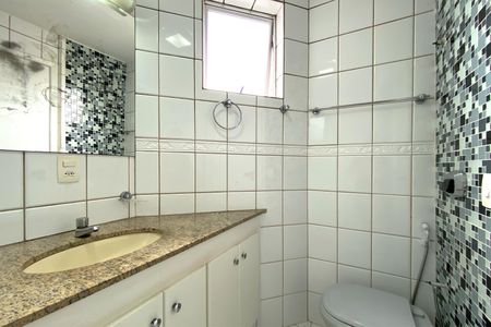 Apartamento para alugar com 80m², 2 quartos e 1 vagaBanheiro da Suíte 1