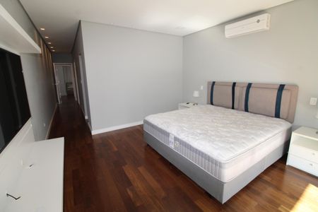 Casa de condomínio para alugar com 340m², 4 quartos e 3 vagasSuíte 3