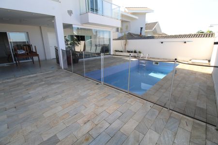 Casa de condomínio para alugar com 340m², 4 quartos e 3 vagasÁrea Externa