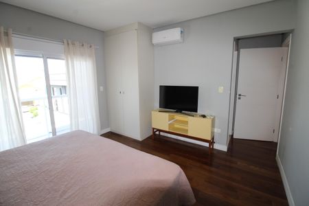 Casa de condomínio para alugar com 340m², 4 quartos e 3 vagasSuíte 2