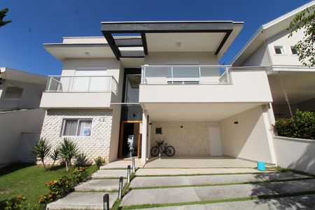 Casa de condomínio para alugar com 340m², 4 quartos e 3 vagasGaragem