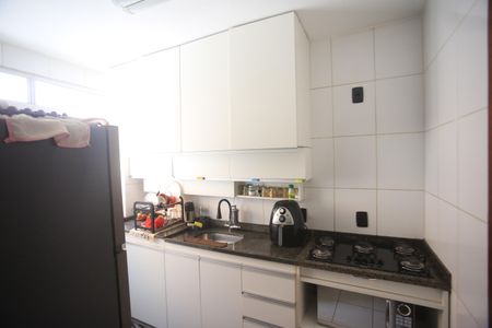 Apartamento à venda com 100m², 2 quartos e 2 vagasCozinha
