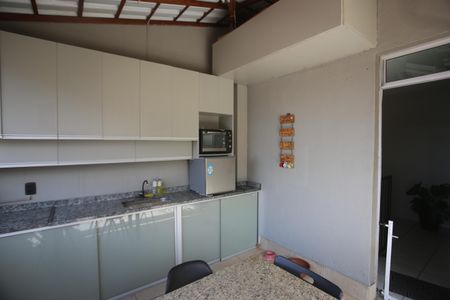 Apartamento à venda com 100m², 2 quartos e 2 vagasCobertura