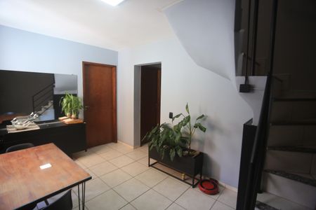 Apartamento à venda com 100m², 2 quartos e 2 vagasSala