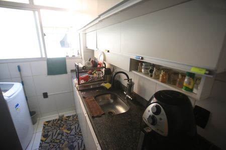 Apartamento à venda com 100m², 2 quartos e 2 vagasCozinha