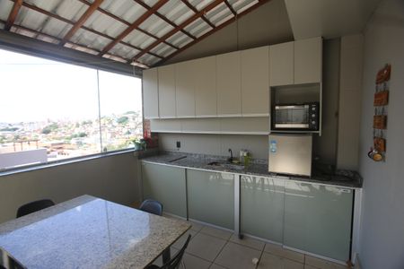 Apartamento à venda com 100m², 2 quartos e 2 vagasCobertura