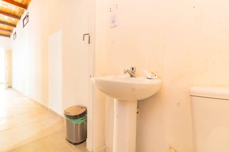 Casa para alugar com 80m², 1 quarto e 1 vaga Casa para alugar com 80m², 1 quarto e 1 vagaBanheiro Social