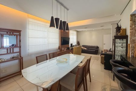 Apartamento à venda com 116m², 3 quartos e 2 vagasSala