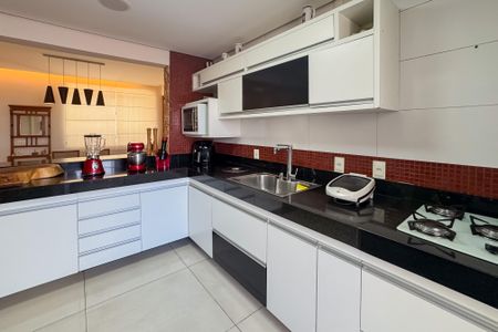 Apartamento à venda com 116m², 3 quartos e 2 vagasCozinha