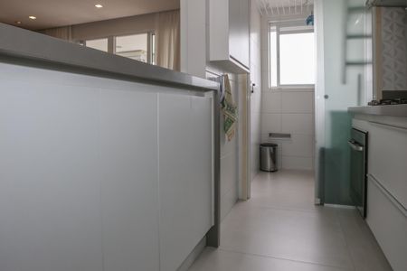 Apartamento à venda com 69m², 2 quartos e 2 vagasCozinha e Área de Serviço