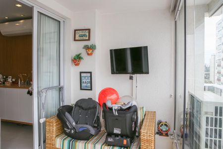 Sacada de apartamento à venda com 2 quartos, 69m² em Lapa, São Paulo