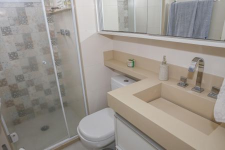 Apartamento à venda com 69m², 2 quartos e 2 vagasBanheiro da Suíte