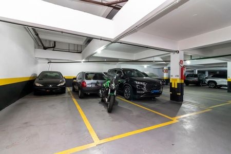 Apartamento à venda com 296m², 4 quartos e 3 vagas Apartamento à venda com 296m², 4 quartos e 3 vagasGaragem 2 e 3