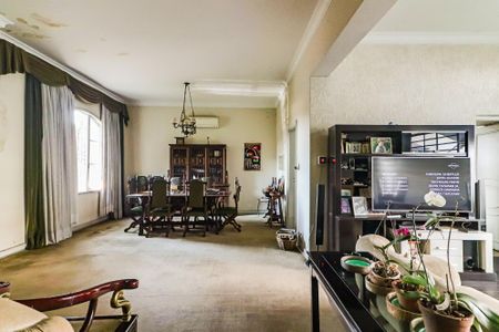 Casa à venda com 1500m², 4 quartos e 10 vagasSala