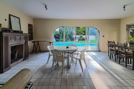 Casa à venda com 1500m², 4 quartos e 10 vagasSalão de festas