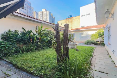 Casa à venda com 1500m², 4 quartos e 10 vagasQuintal