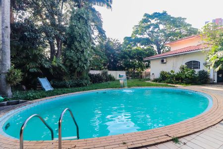 Casa à venda com 1500m², 4 quartos e 10 vagasPiscina