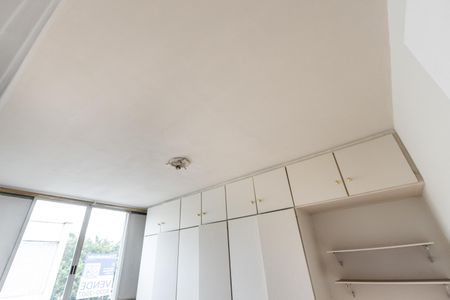 Apartamento à venda com 44m², 1 quarto e 1 vagaQuarto