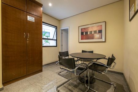 Apartamento à venda com 42m², 1 quarto e 1 vagaSala de Reunião